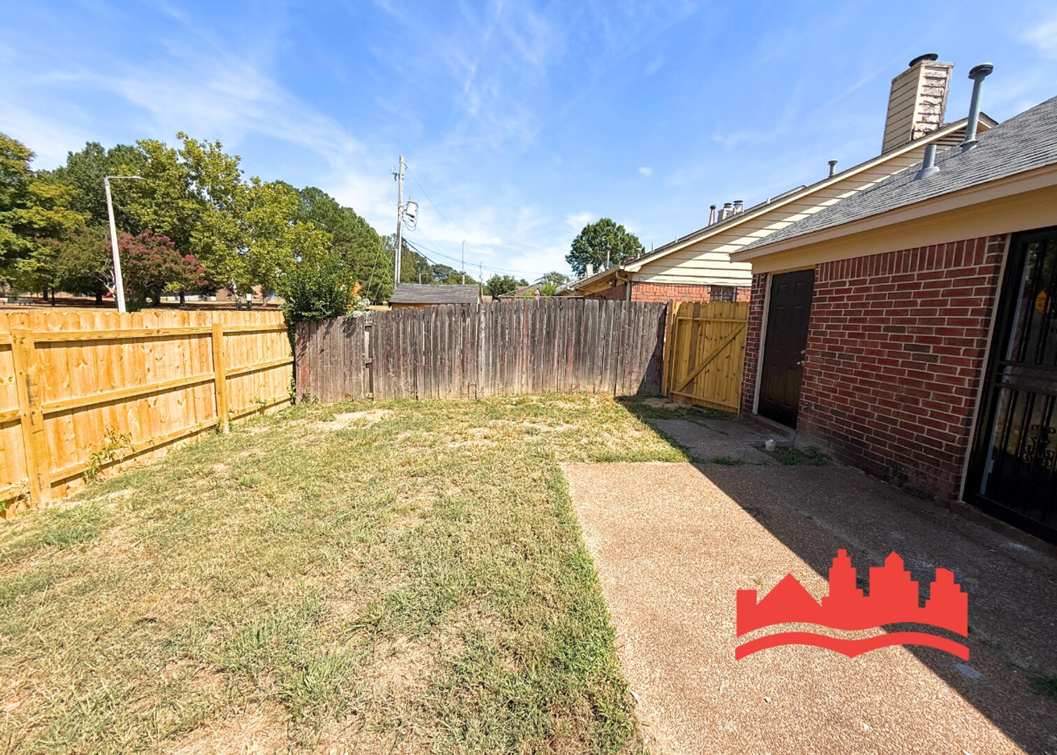 Building Photo - Welcome to 5495 Emerald Hills Dr!