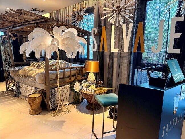 Building Photo - 121 NE 34th St