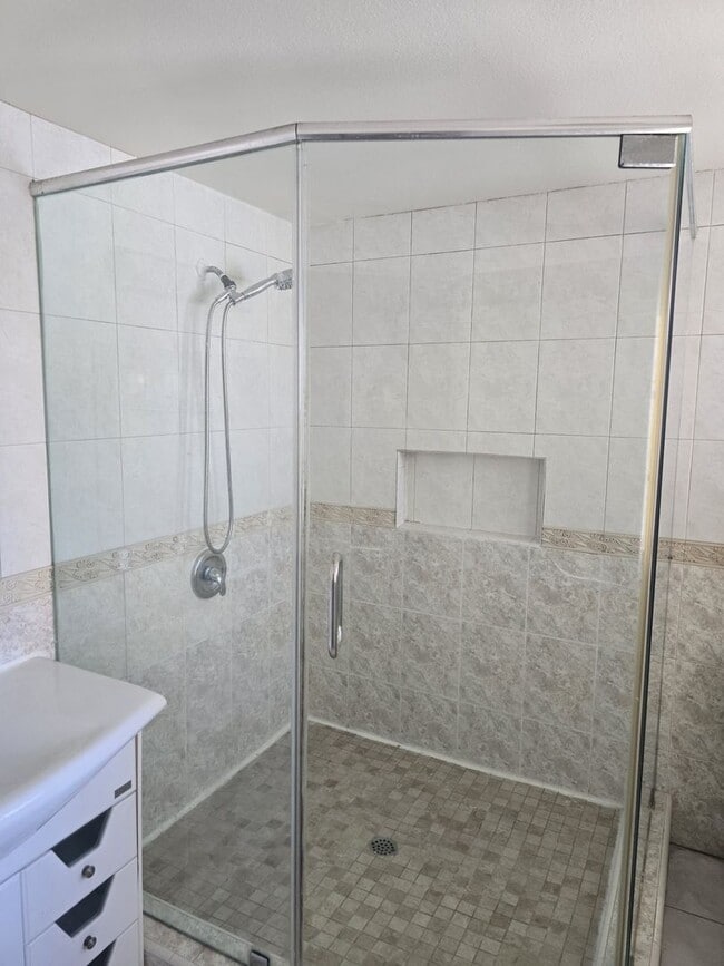 Building Photo - Beautiful Rental in Garden Grove