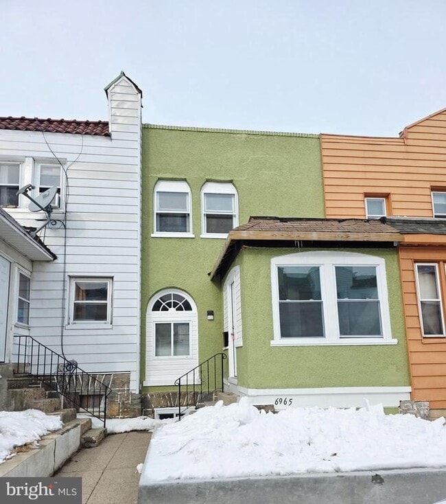 Building Photo - 6965 Clinton Rd