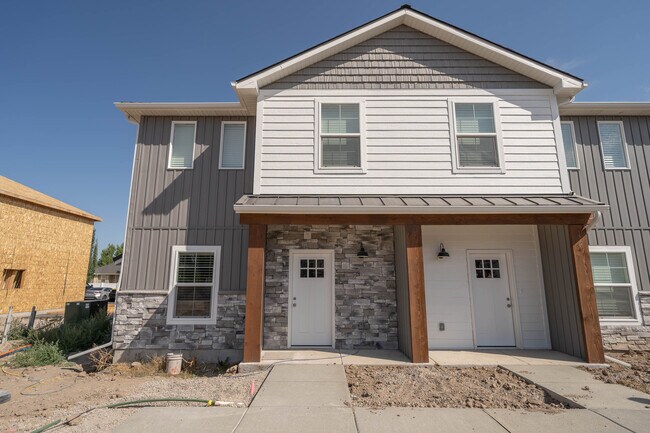 Building Photo - Sweetwater - Building 13