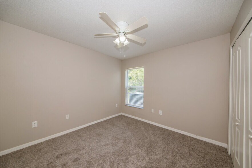 Building Photo - 1609 Carson White Ln