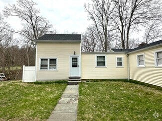 Building Photo - 776 Tuttle Ave
