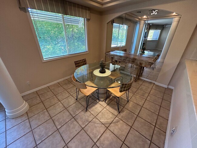 Building Photo - GATED COMMUNITY - TOP FLOOR CONDO WITH BALCONY IN SUMMERLIN