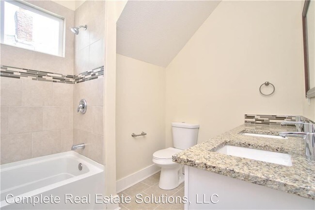 Building Photo - 3 br, 2.5 bath House - 1025 Dawson St.