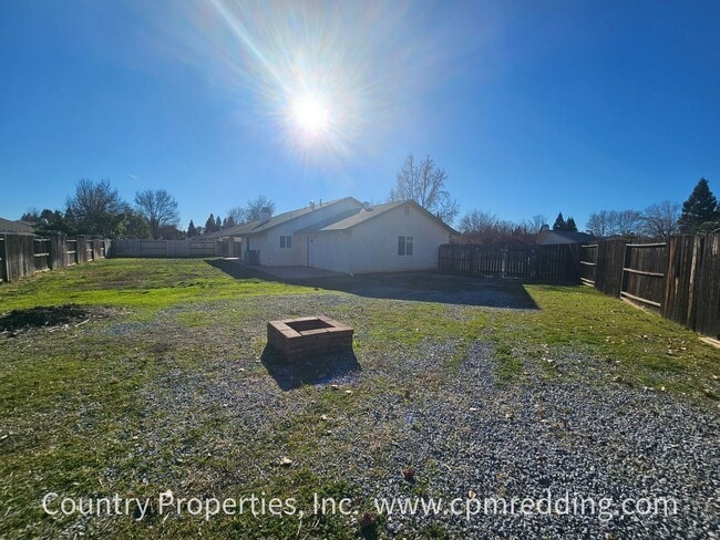 Building Photo - 3875 Meadow Oak Way