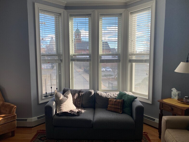 Building Photo - 173 Orms St