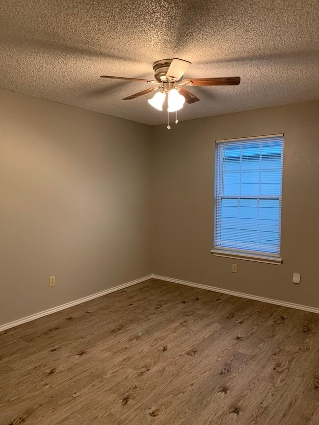 Building Photo - 5620 Brownfield Dr
