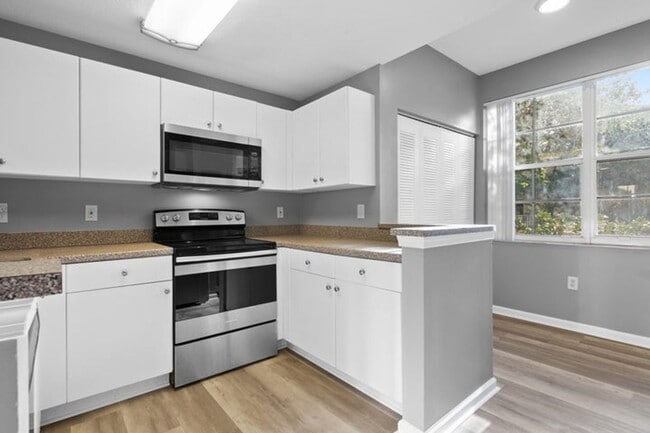 Building Photo - 4822 Chancellor Dr
