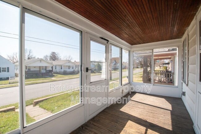 Building Photo - 1729 Patterson Rd