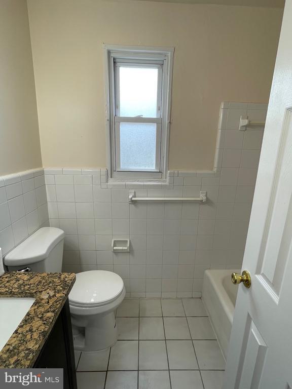 Building Photo - 500 17th St NE