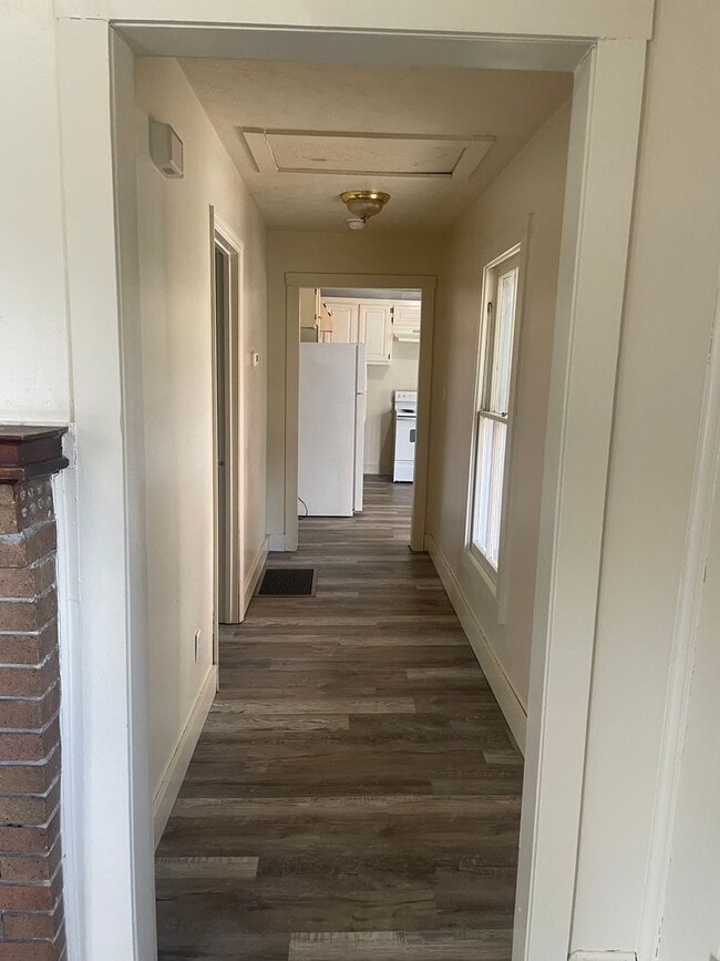 Building Photo - Knoxville 37921 - Charming 3-Bedroom, 1 Bath Home in Knoxville – Available Now! - Contact Lisa Vi...