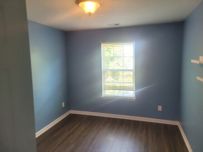 Building Photo - 829 Old Forester Ln