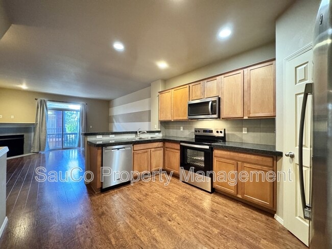 Building Photo - 1444 NE Redspire Ln