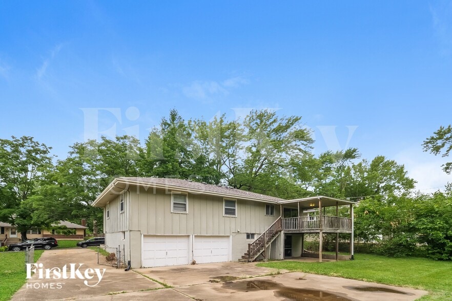 Building Photo - 9827 Drury Ave