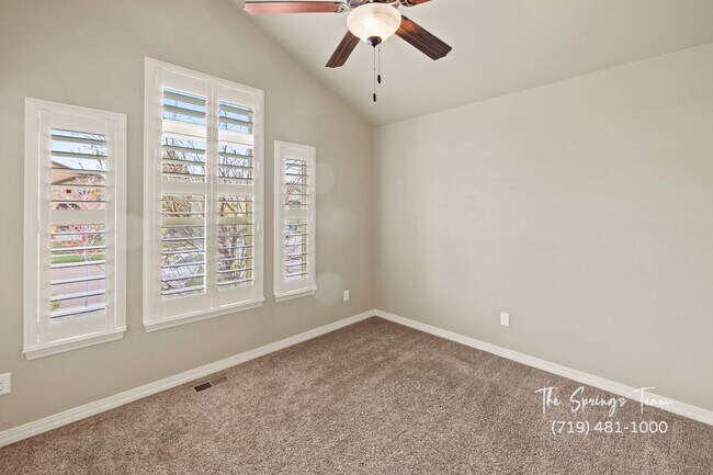 Building Photo - BEAUTIFUL 4BD + BONUS ROOM/3BA/3 CAR GARAG...