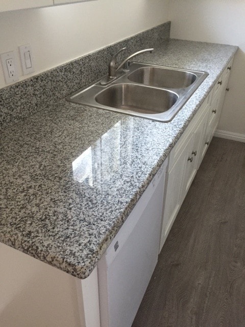 Building Photo - 2512 N Buena Vista St