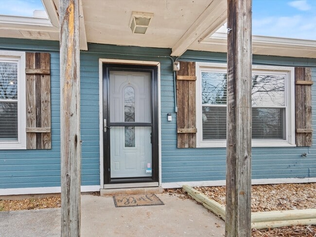 Building Photo - 2903 Deerfield Rd NW