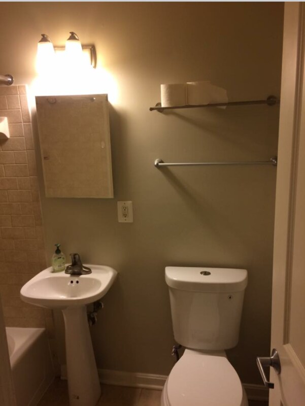 Building Photo - 3105 Naylor Rd SE