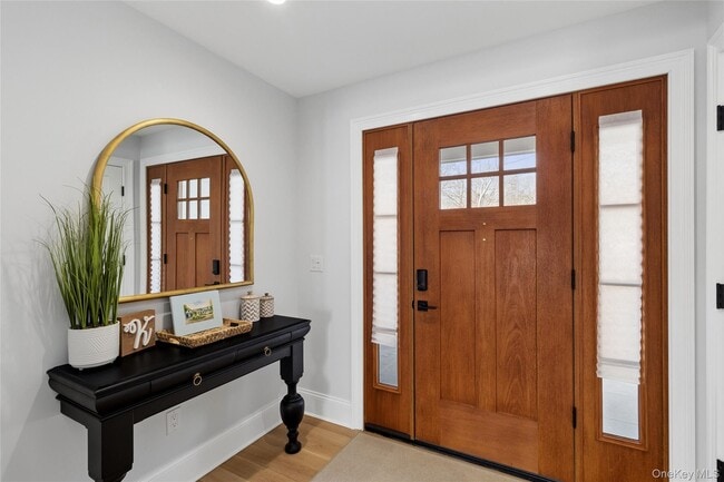 Building Photo - 47 Old Riverhead Rd