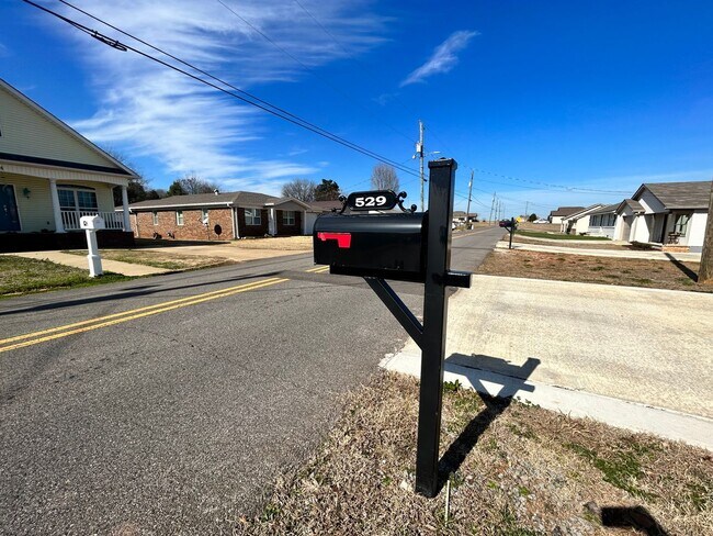 Building Photo - Three bedroom three bath available now!