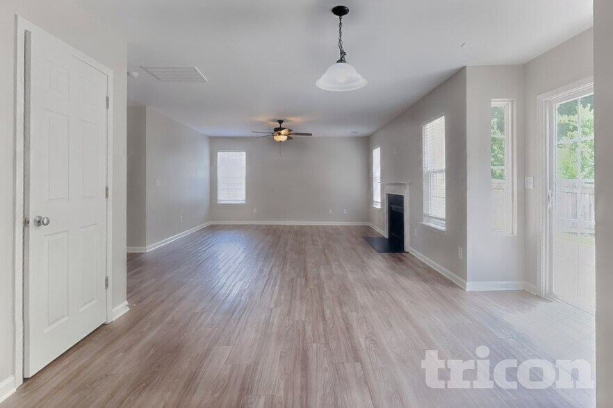 Building Photo - 2095 Bethany Trace Ln
