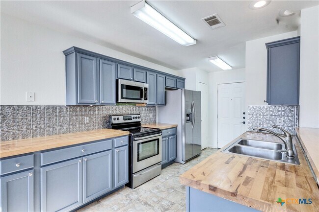 Building Photo - 1103 Madison