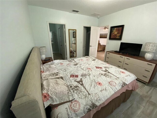 Building Photo - 9027 Paolos Pl