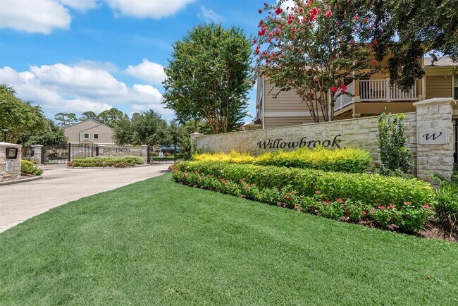 Building Photo - 13600 Breton Ridge St