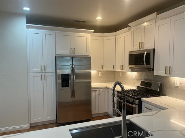 Building Photo - 43 Bluff Cove Dr