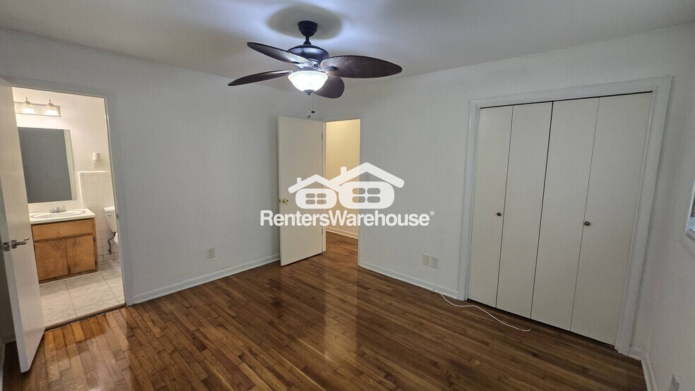 Building Photo - 3961 Lindsey Dr
