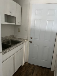 Building Photo - 713 adams