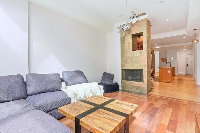 Building Photo - 81 Montgomery St