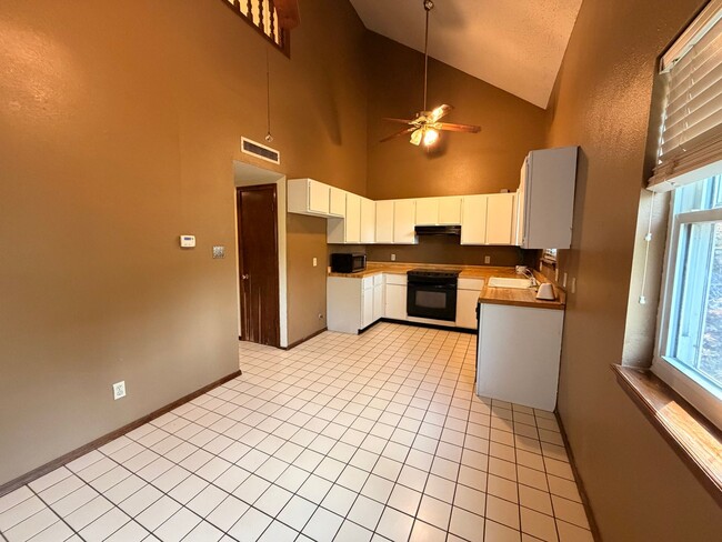 Building Photo - Located on the west side of Russellville