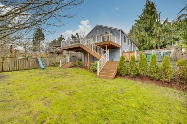 Building Photo - 1703 NE 91st St