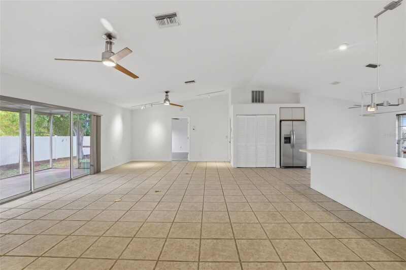 Building Photo - 131 2nd Ave E