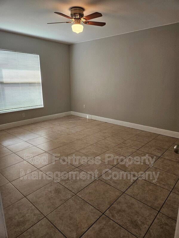 Building Photo - 2707 26th St W