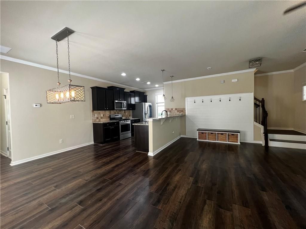 Building Photo - 750 Village Field Ct NW