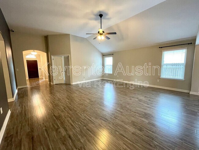 Building Photo - 347 Noddy Rd