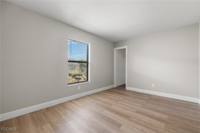 Building Photo - 5105 SW Courtyards Ct