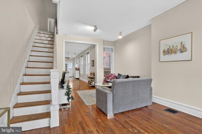 Building Photo - 2322 Poplar St