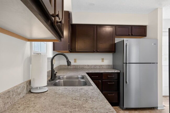 Building Photo - 11530 Tomahawk Trail W