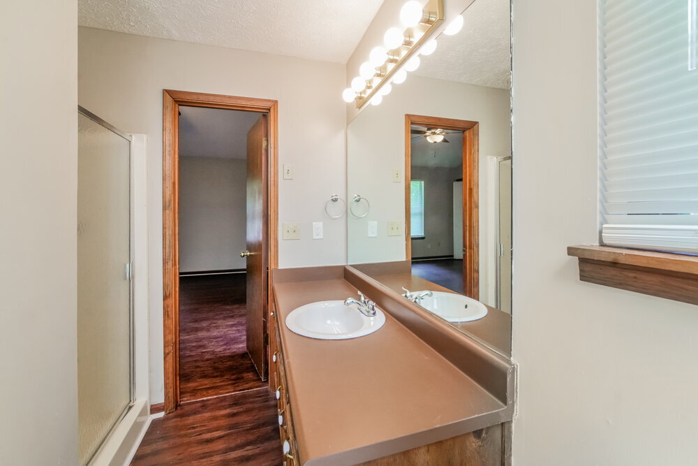 Building Photo - 4690 Balley Shannon Dr