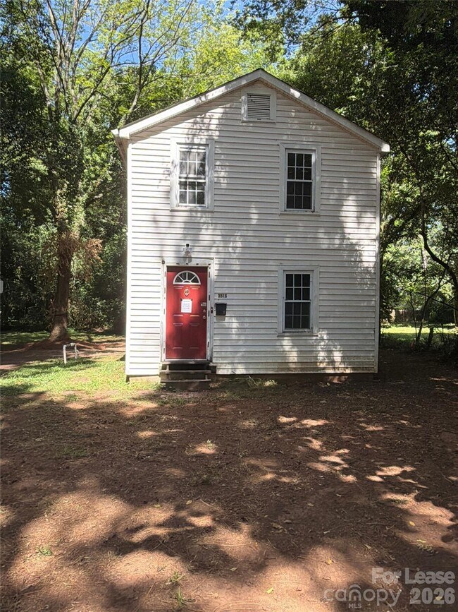 Building Photo - 3516 Eastway Dr