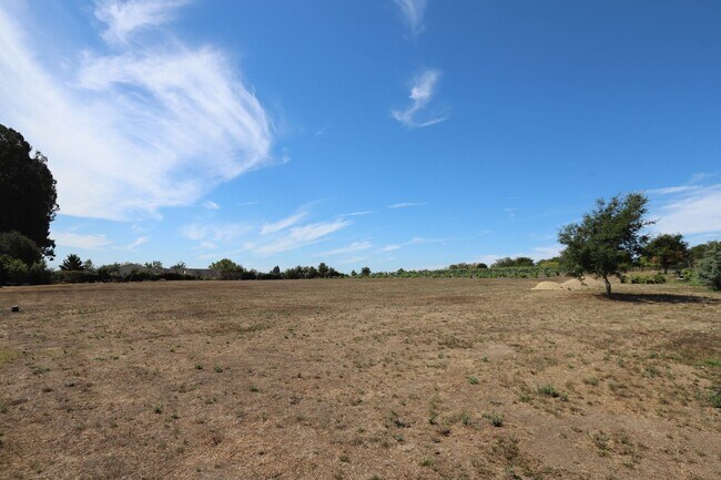 Building Photo - Watsonville: Tranquil Home & Ranch/Farm on...