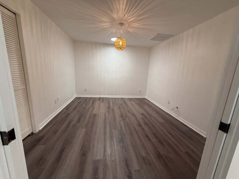 Building Photo - 5840 Crabwood Ct