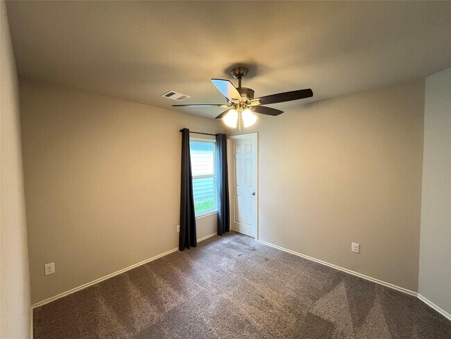 Building Photo - 10526 Vinca Minor Ln