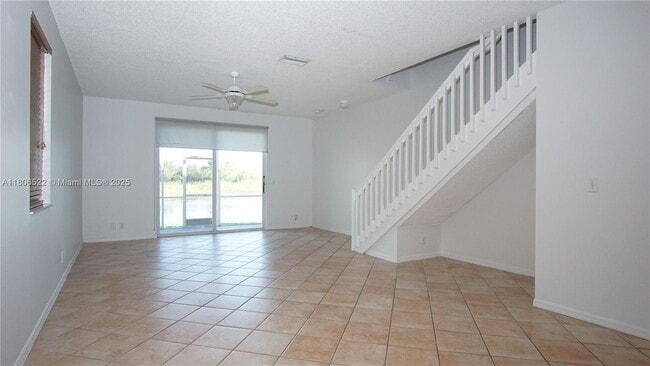 Building Photo - 1868 Salerno Cir