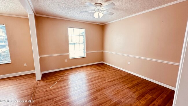 Building Photo - 301 Nesbitt St