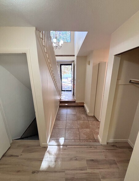 Building Photo - 13933 E Oxford Pl